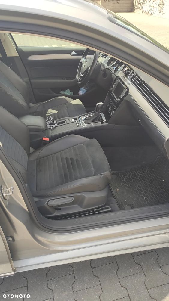 Volkswagen Passat Variant 1.6 TDI (BlueMotion Technology) DSG Comfortline - 6