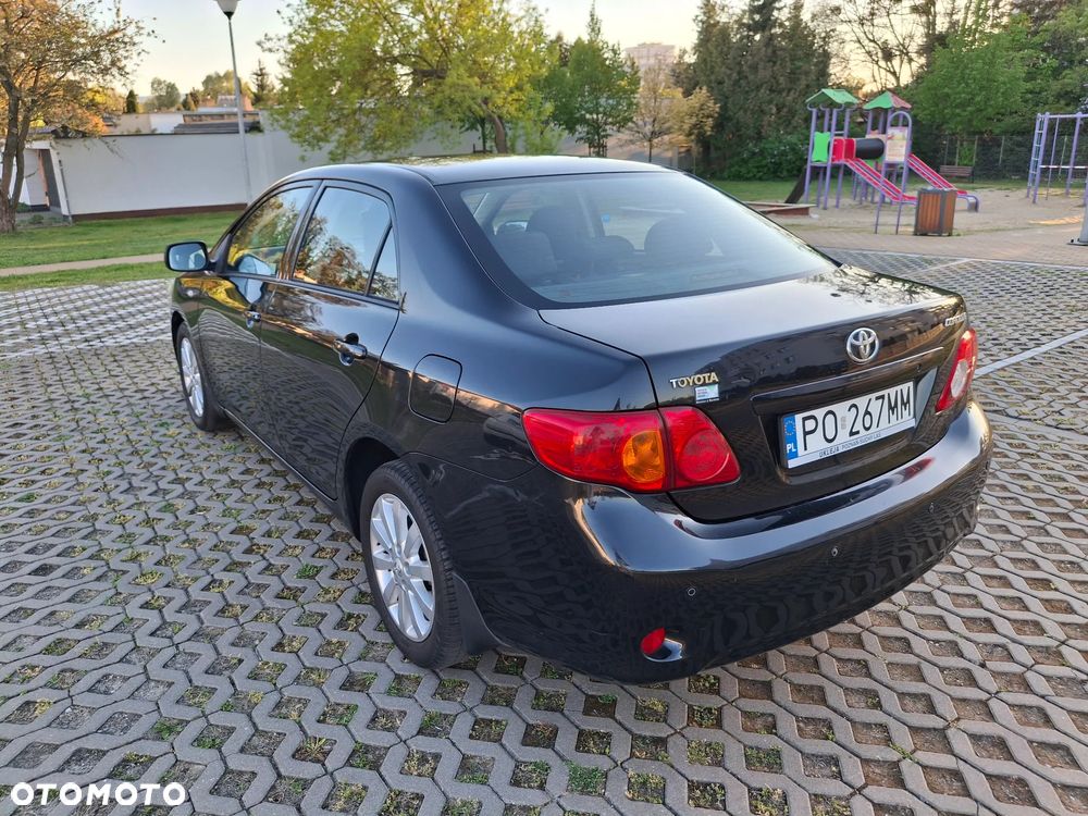 Toyota Corolla 1.6 Luna - 3