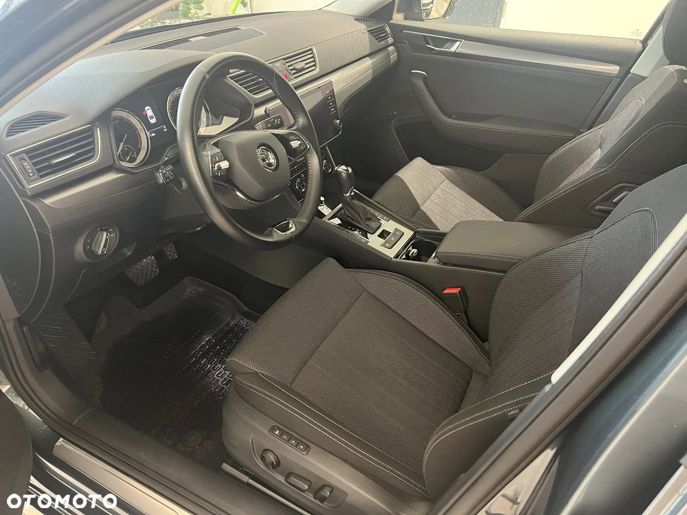 Skoda Superb 2.0 TDI SCR Style DSG - 9