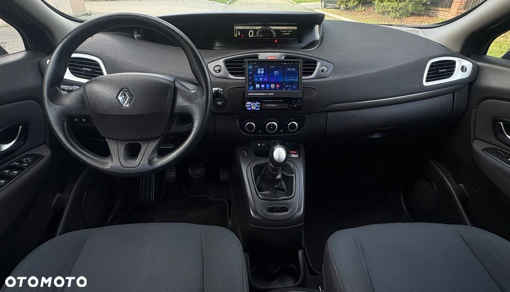 Renault Grand Scenic 1.6 16V 110 Paris - 11
