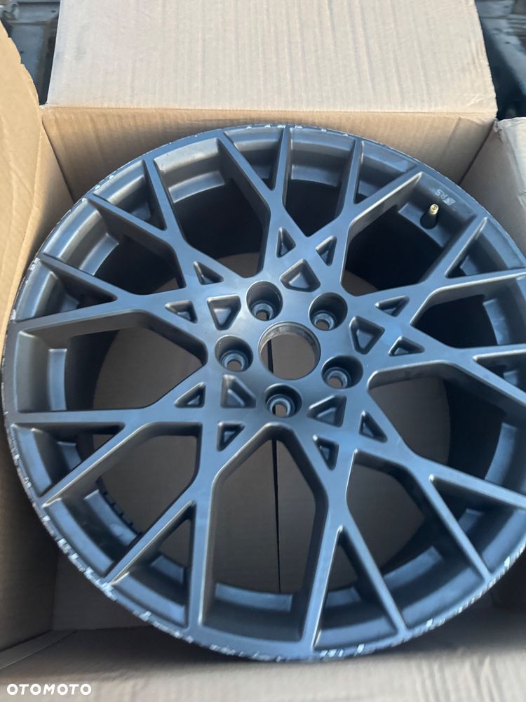 Audi rs3 rs 3 nowy model felga koło opona alufelga. Audi RS3 felgi 19 cali 8Y koła letnie 8Y 8Y0601025CK 8Y0601025CL szare - 4