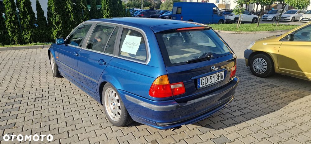BMW Seria 3 320i - 3