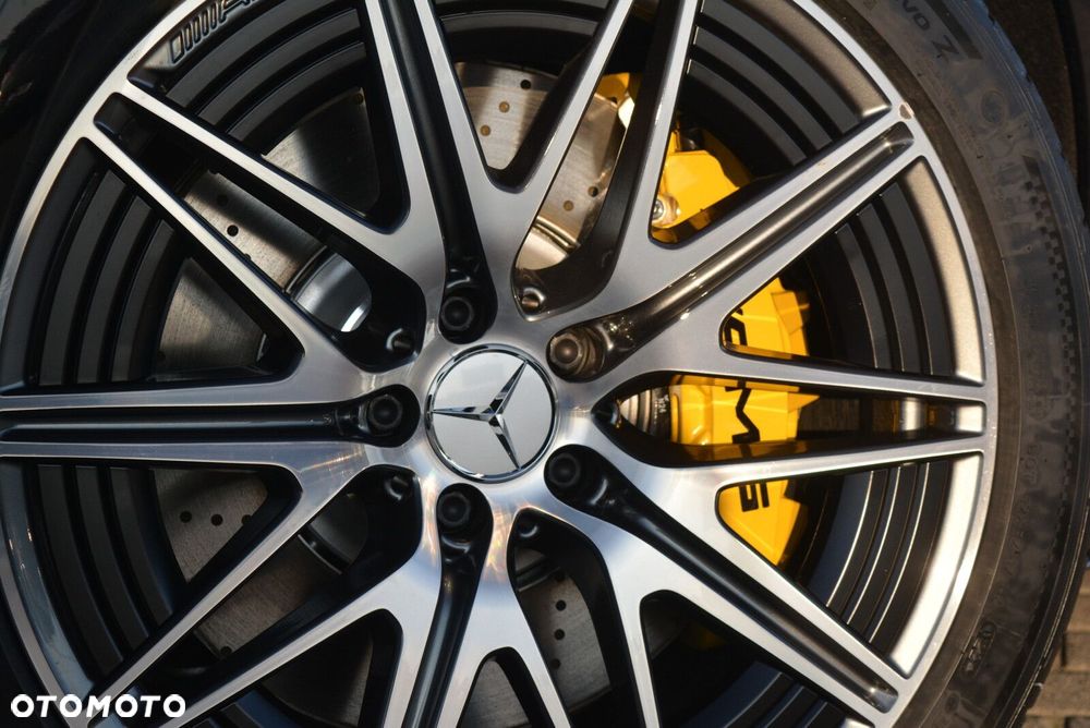 Mercedes-Benz AMG GT - 11