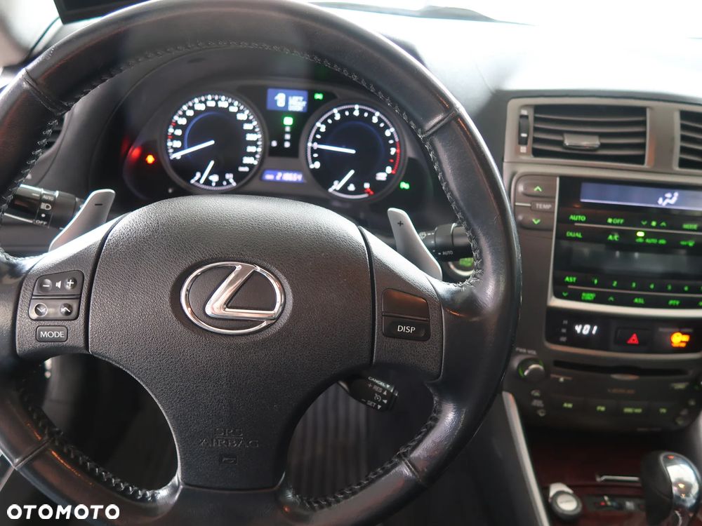 Lexus IS 250 Prestige - 11