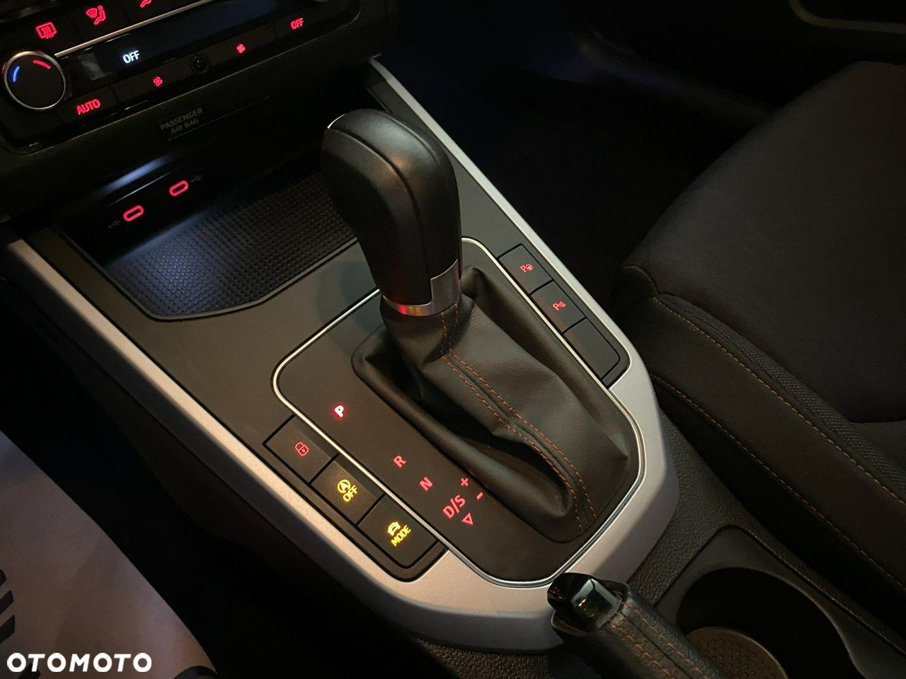 Seat Arona - 27