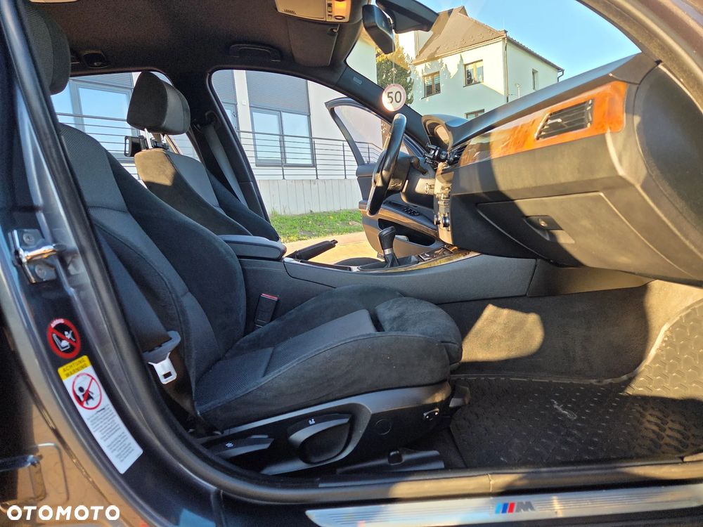 BMW Seria 3 325i - 17