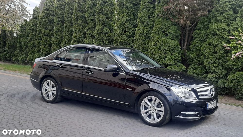 Mercedes-Benz Klasa C 180 CGI BlueEFFICIENCY Avantgarde - 11