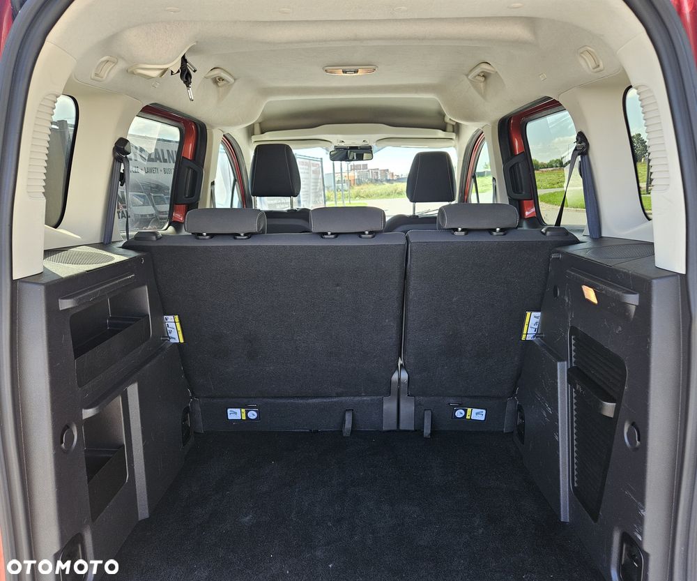 Ford Tourneo Courier 1.0 EcoBoost S&S Trend - 29