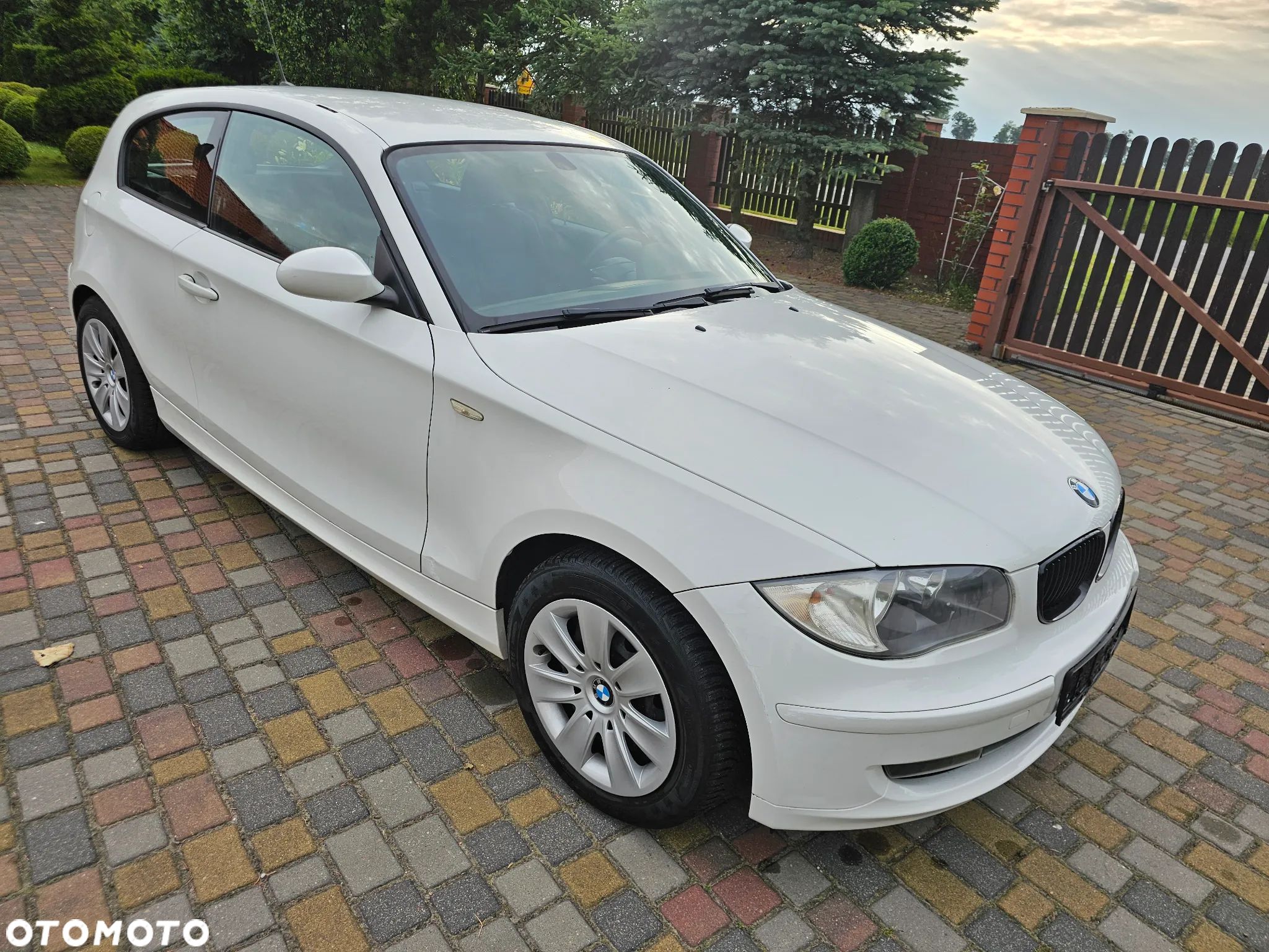 BMW Seria 1 116i - 1