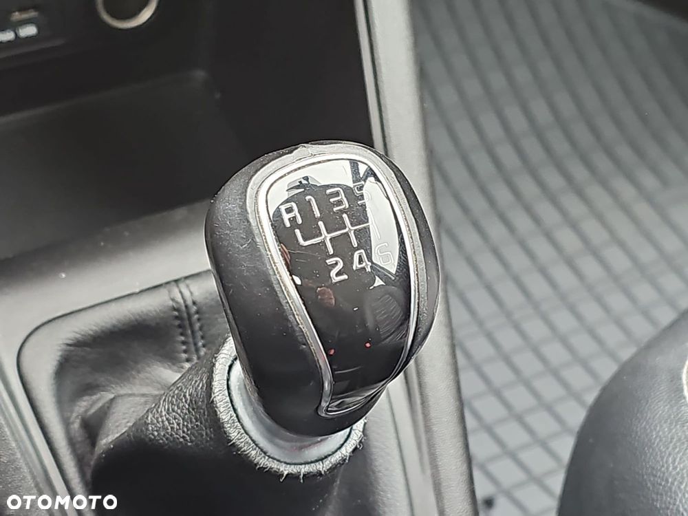 Kia Venga 1.6 Business Line - 26