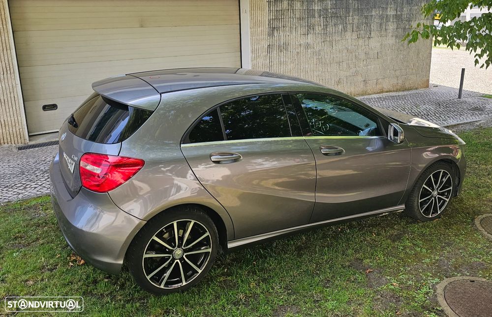 Mercedes-Benz A 180 CDI 7G-DCT 2Style - 12
