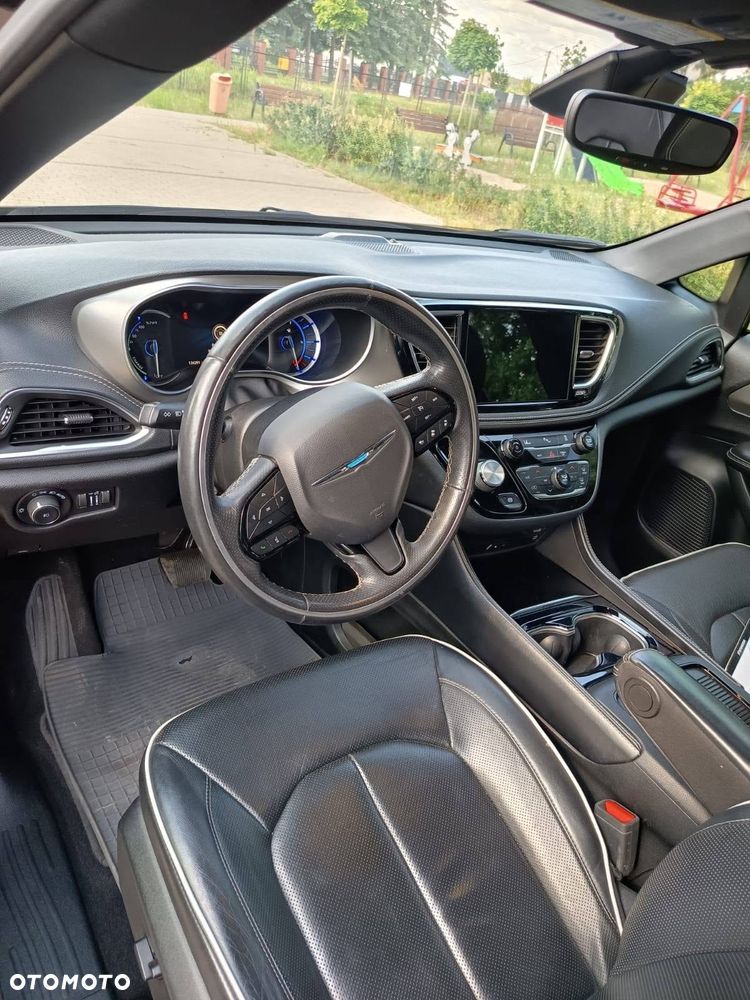 Chrysler Pacifica - 7