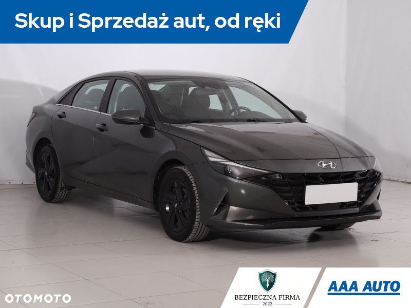 Hyundai Elantra - 3