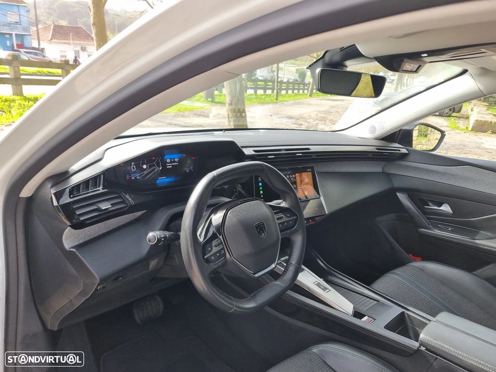 Peugeot 308 1.2 PureTech Allure EAT8 - 18