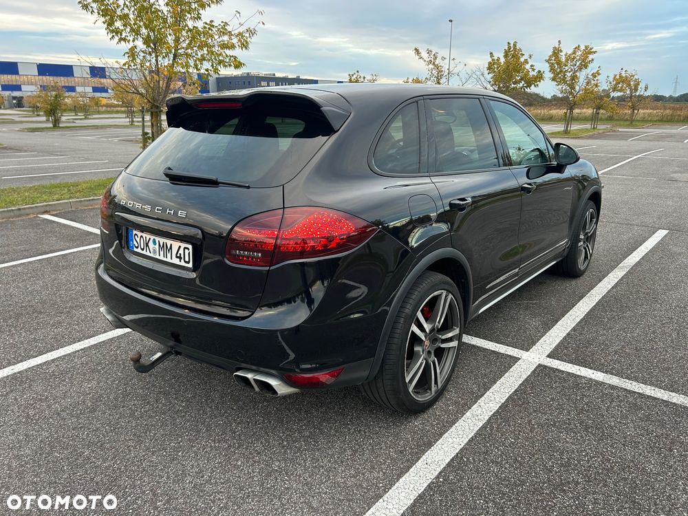 Porsche Cayenne - 3