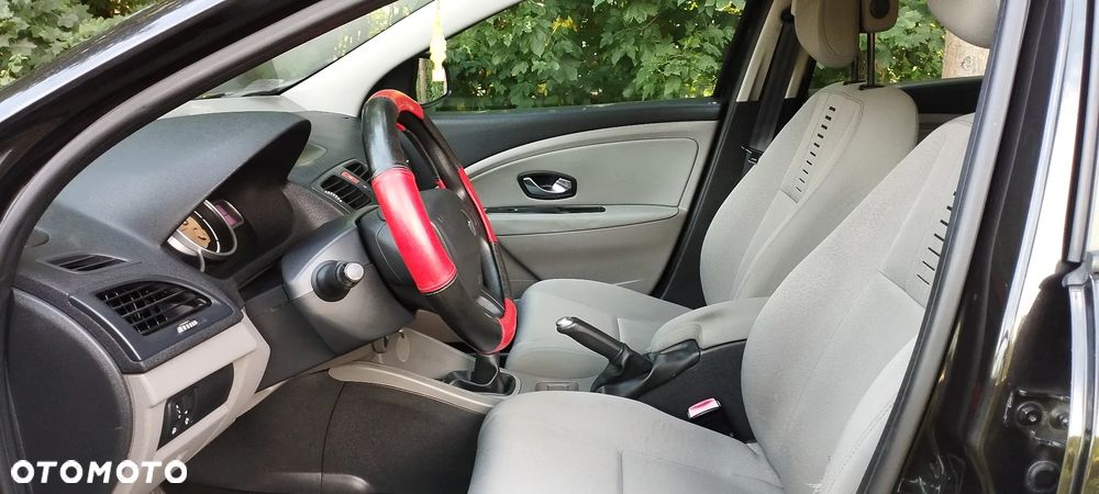 Renault Megane 1.5 dCi Privilege - 6