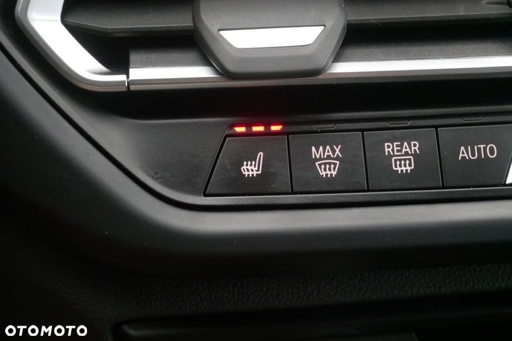 BMW Seria 1 - 25