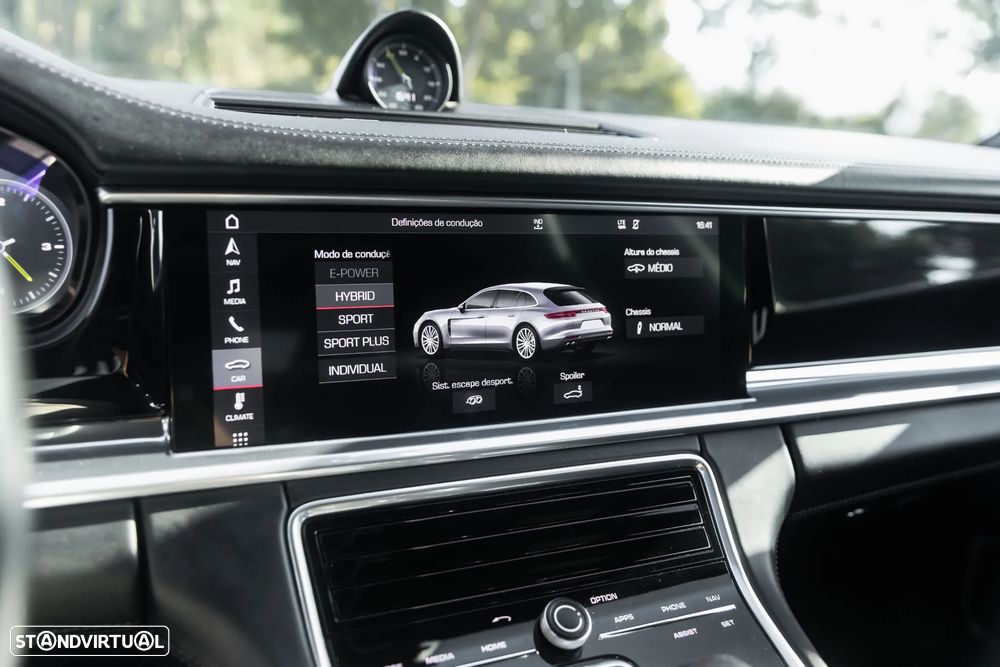 Porsche Panamera Sport Turismo 4 E-Hybrid - 20