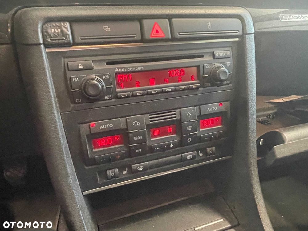 Audi A4 Limousine - 6