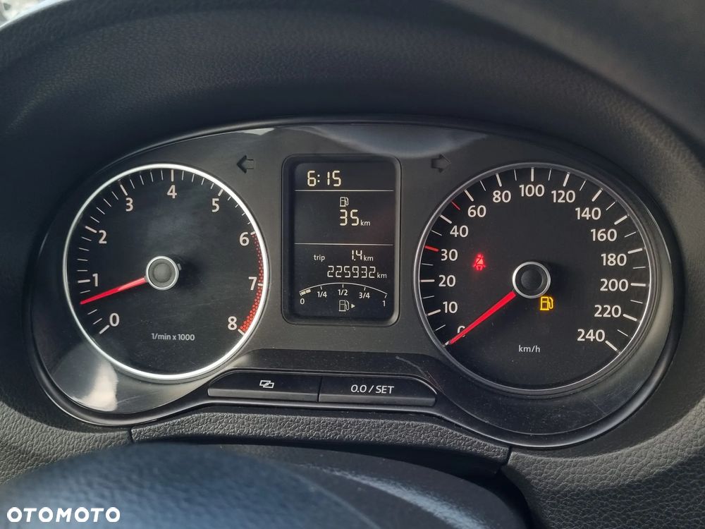 Volkswagen Polo - 13