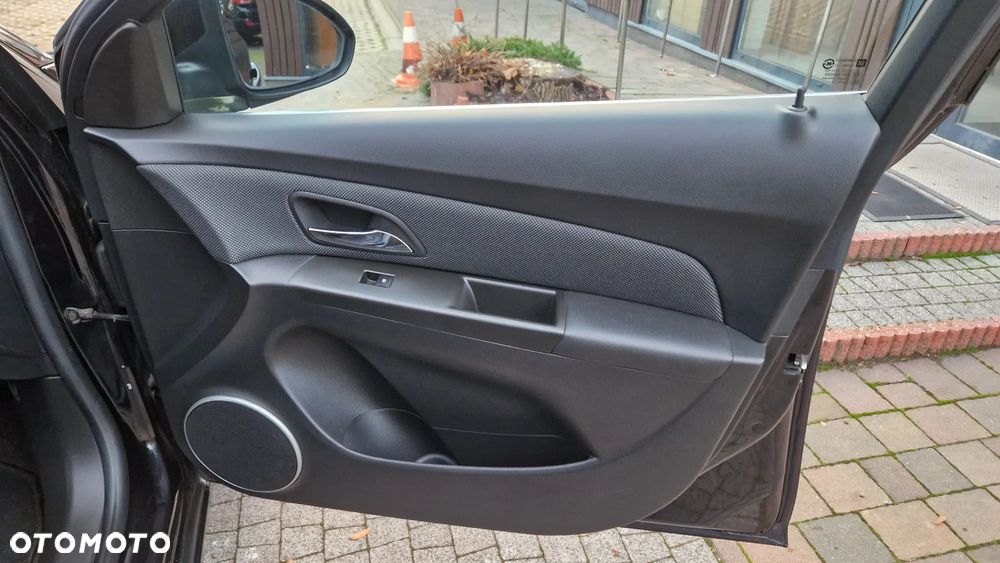 Chevrolet Cruze 1.8 LT+ - 27