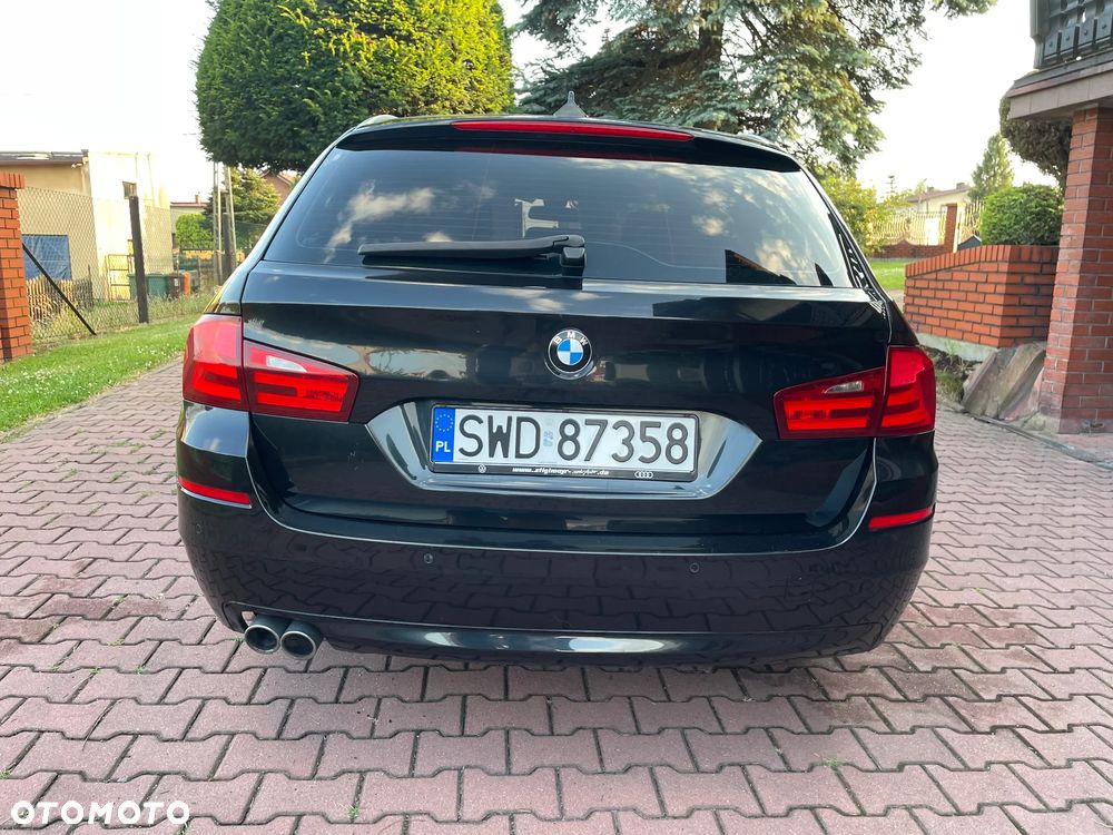BMW Seria 5 520d Touring Luxury Line - 6