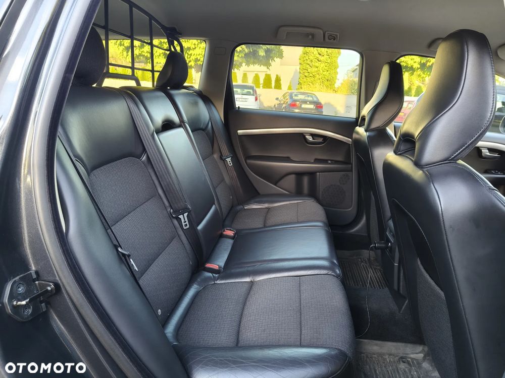 Volvo V70 2.5T Summum - 10
