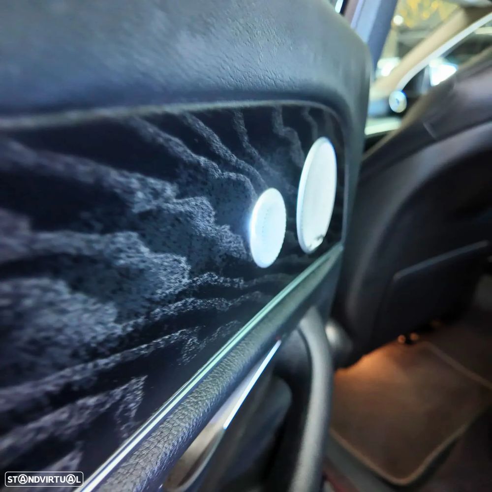 Mercedes-Benz E 300 ver-bluetec-hybrid-avantgarde - 13