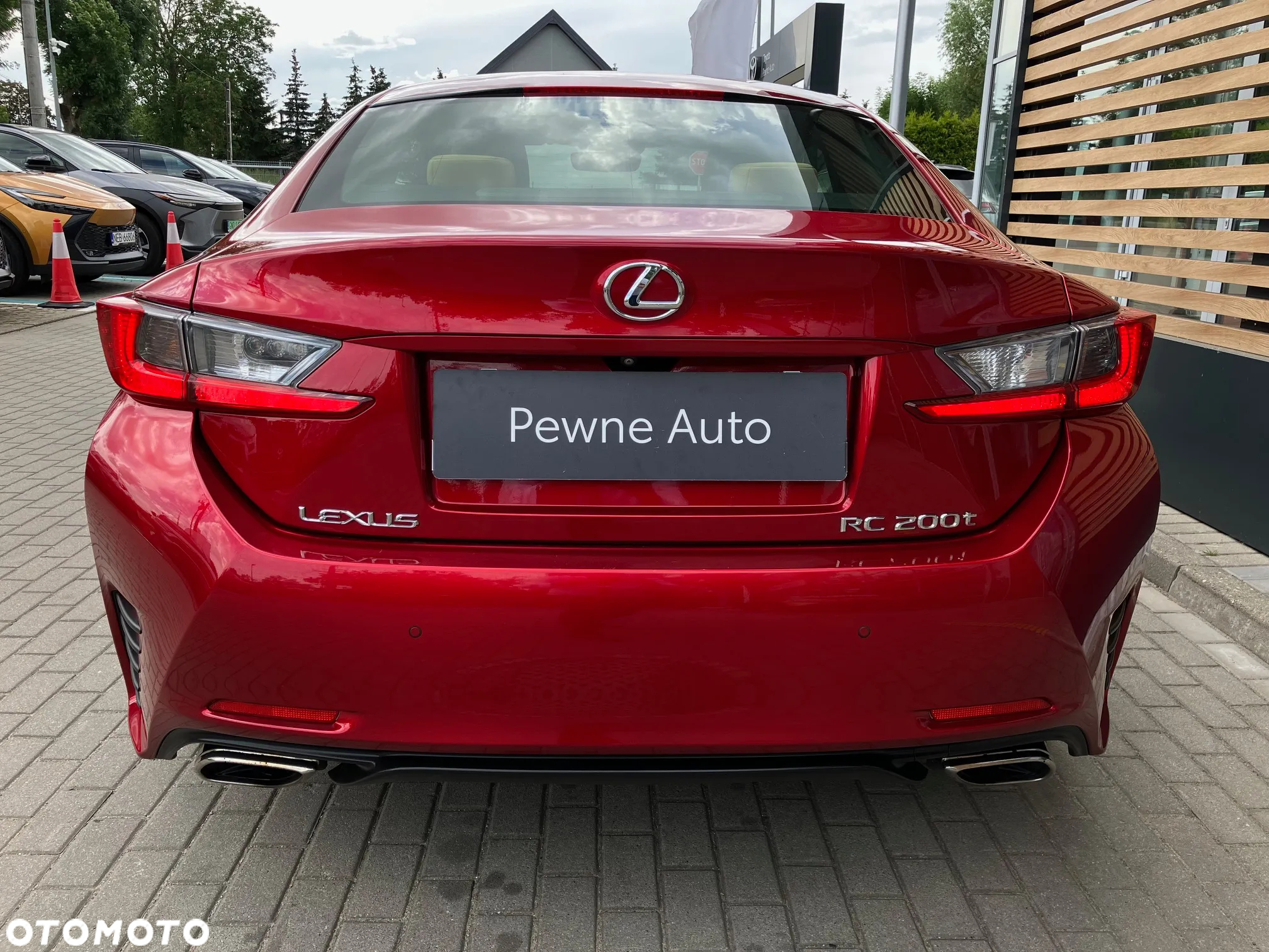 Lexus RC 200t / 300 F Sport - 6