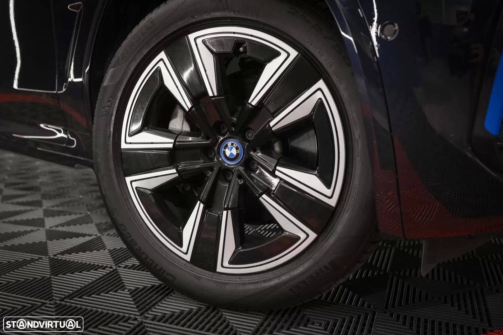 BMW iX3 M Sport Impressive - 7