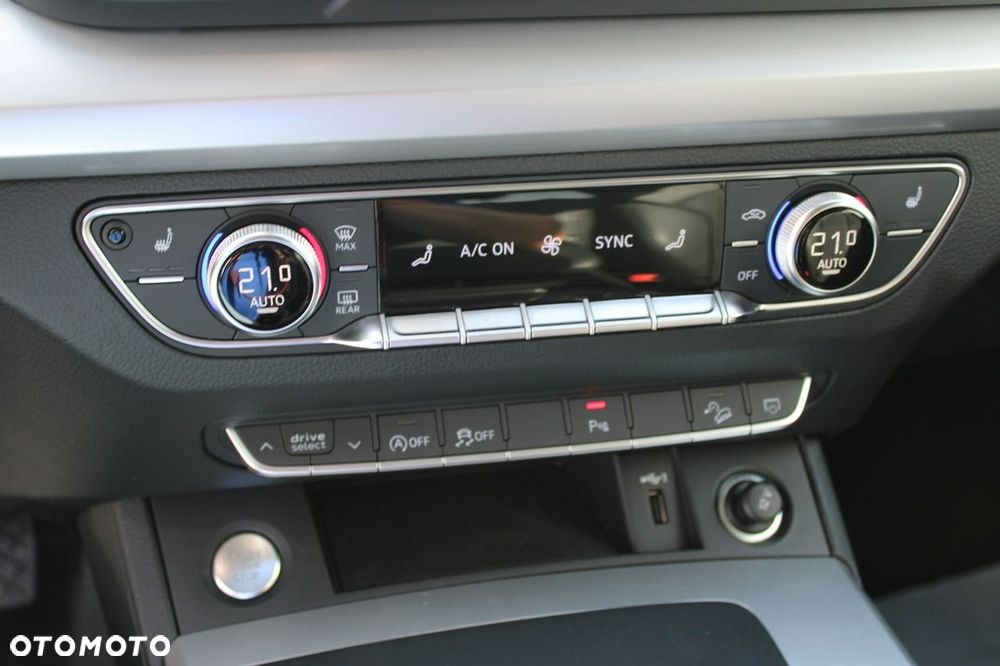 Audi Q5 Sportback - 32