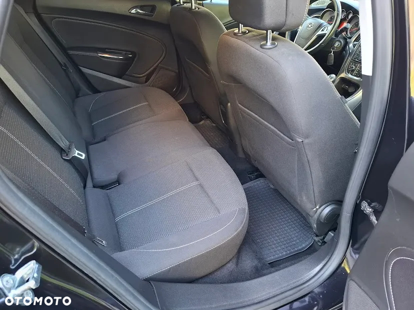 Opel Astra 1.4 Turbo Cosmo - 25