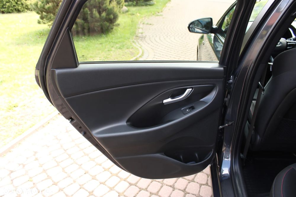 Hyundai i30 1.5 T-GDI 48V-Hybrid DCT N-Line - 16