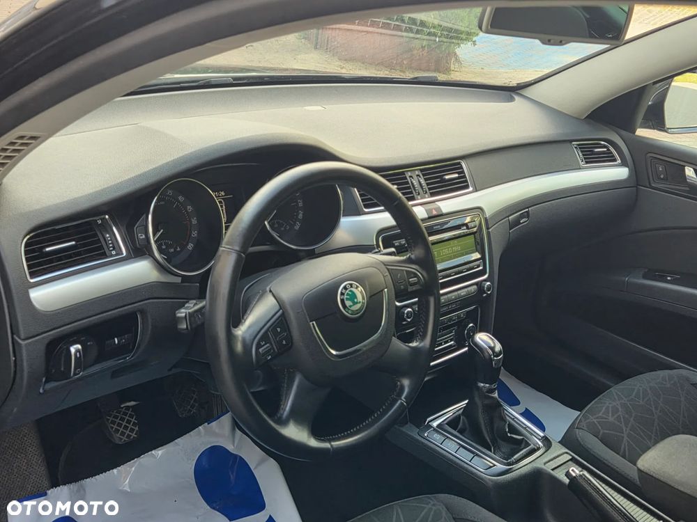 Skoda Superb 2.0 TDI PD Comfort - 6