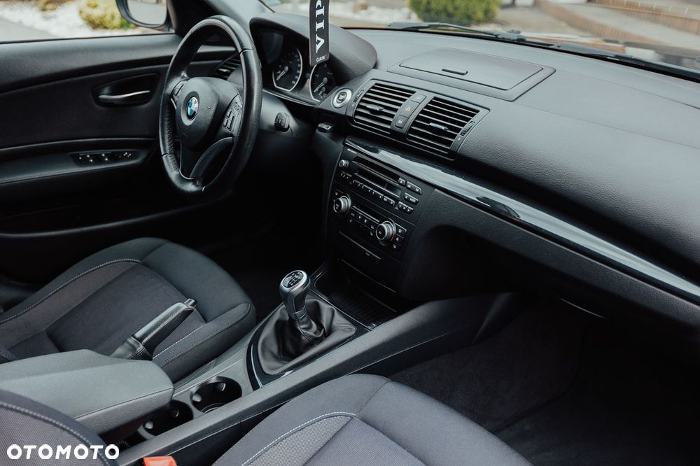 BMW Seria 1 116d - 30