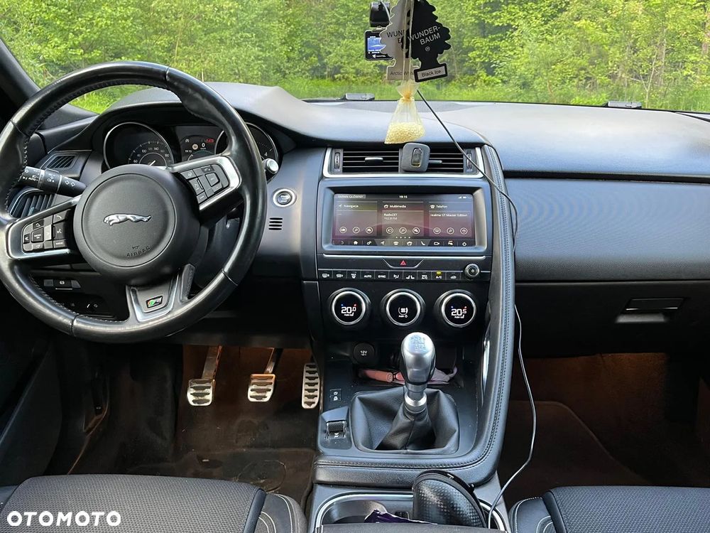 Jaguar E-Pace 2.0 i4D AWD R-Dynamic - 13