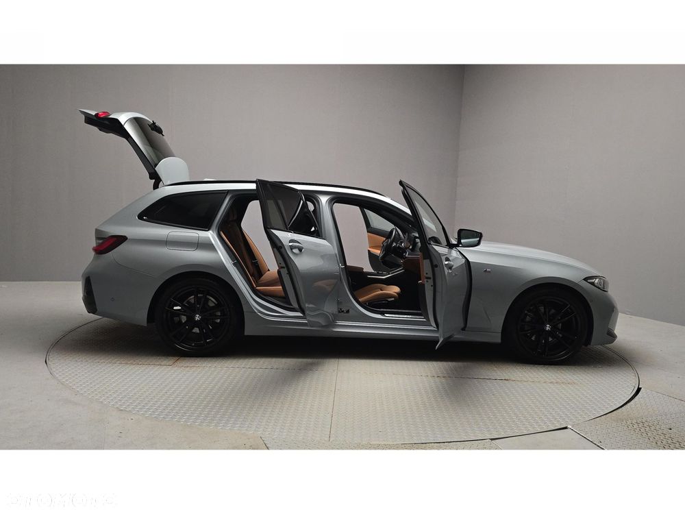 BMW Seria 3 320d xDrive M Sport - 11