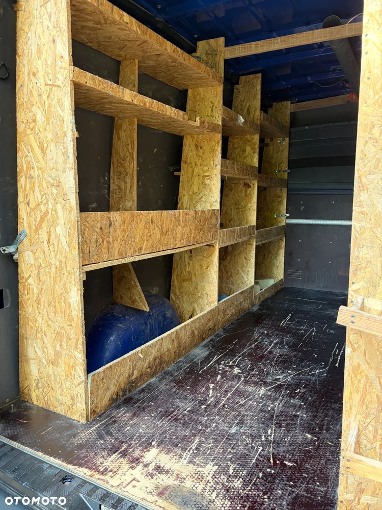 Volkswagen CRAFTER - 9