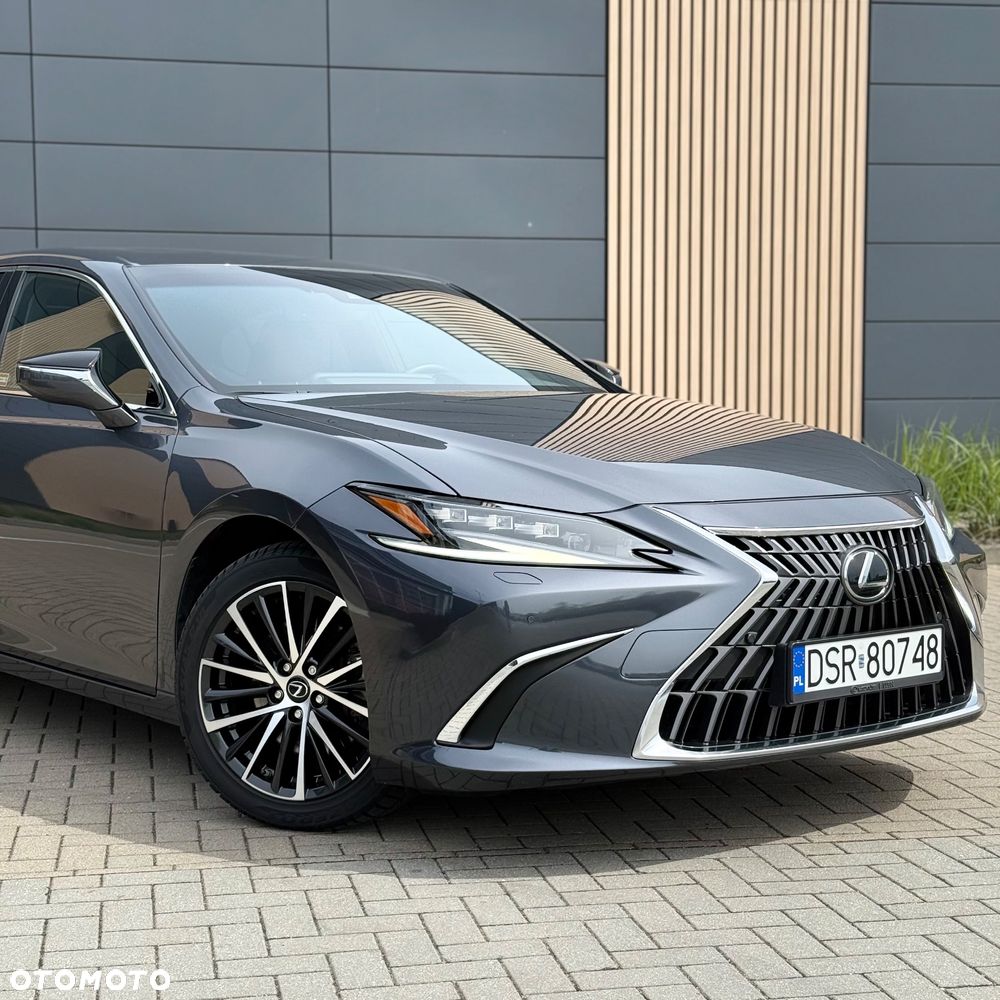 Lexus ES 300h Prestige - 26
