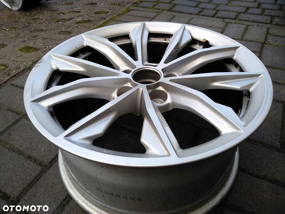 Felga 8Jx17 ET39 5x112 Audi Q5 II 80A 80A601025 - 5
