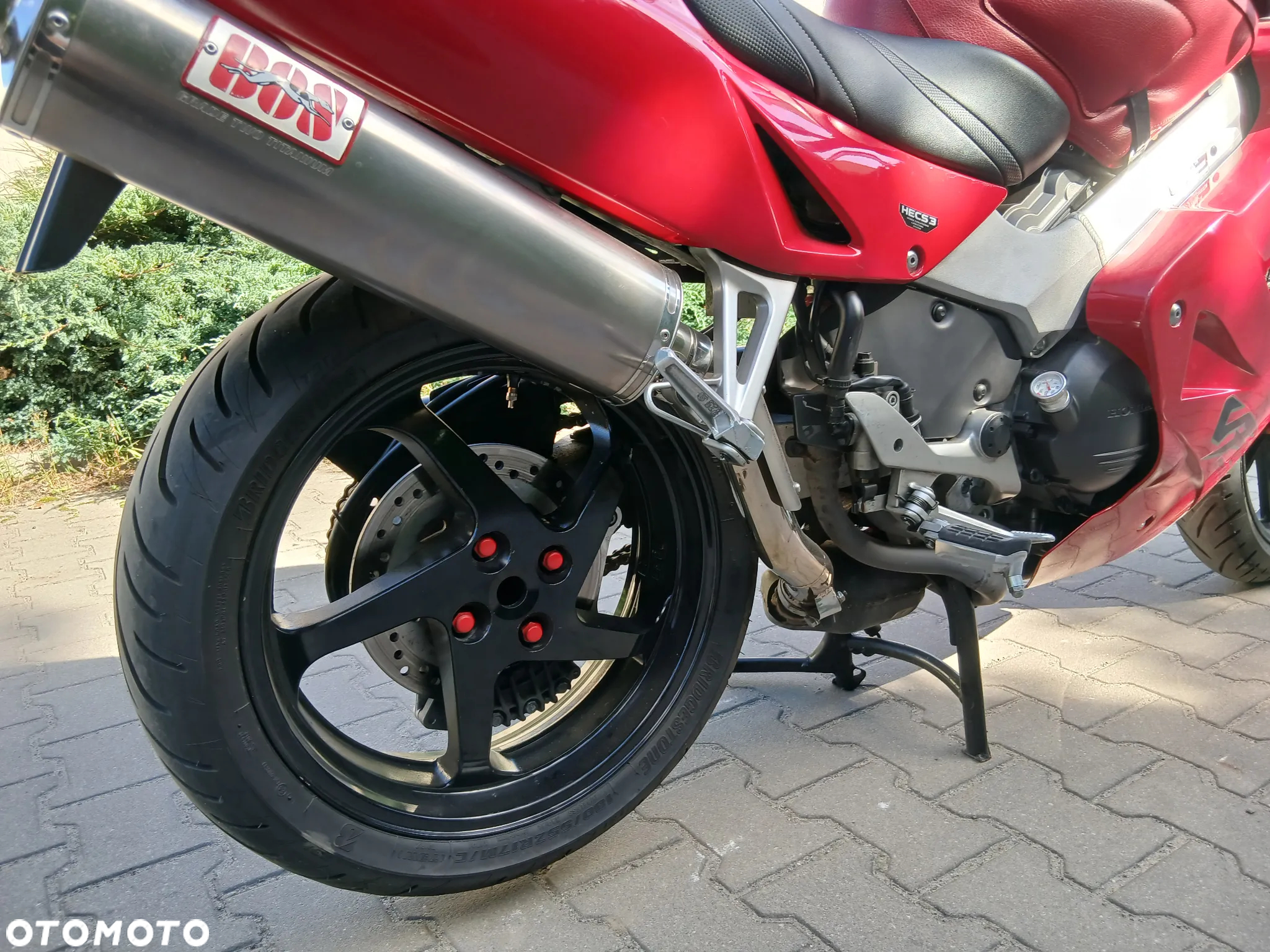 Honda VFR - 12