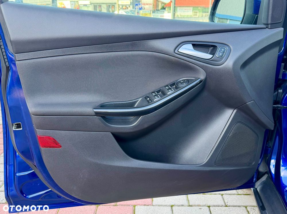Ford Focus 1.0 EcoBoost Titanium - 17
