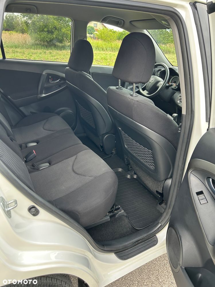 Toyota RAV4 2.0 VVT-i Sol NAVI MS - 20