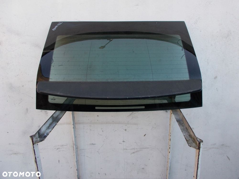 AUDI A2 00-04 SZYBA TYŁ TYLNA W KLAPE CIEMNA ANTENA - 1