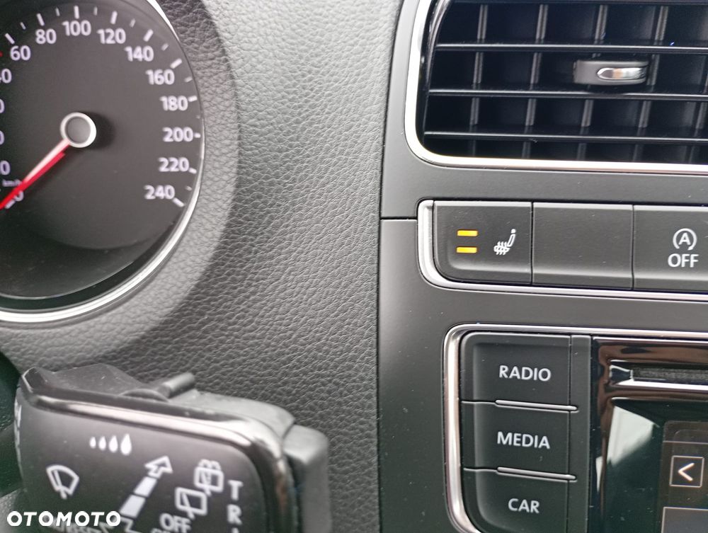 Volkswagen Polo 1.2 TSI Blue Motion Technology Comfortline - 29