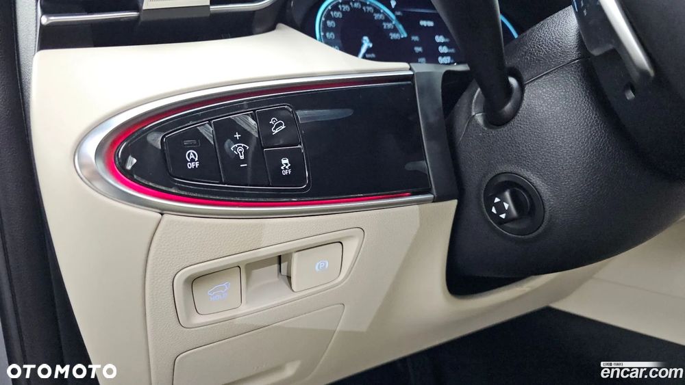 Genesis GV70 2.5T AWD AT8 Luxury Line - 18
