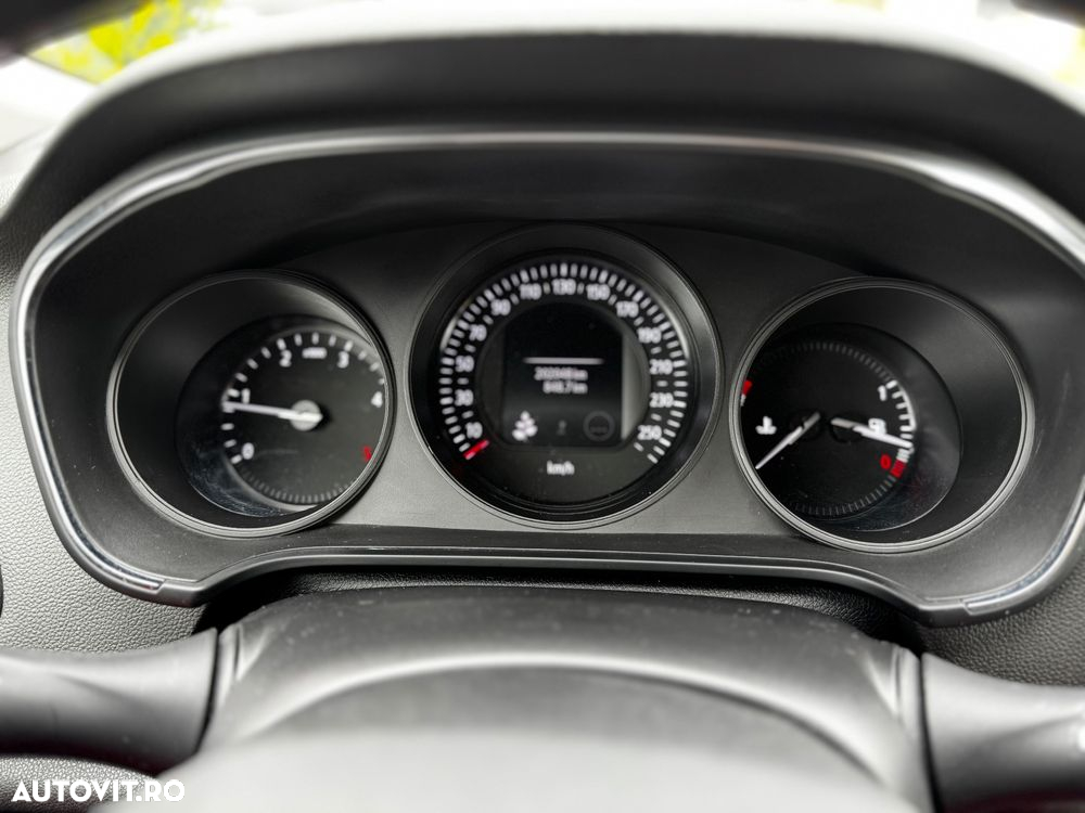 Renault Megane Blue dCi 116 Intens - 12