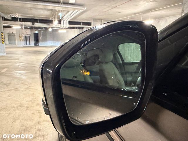 Land Rover Range Rover Velar 2.0 P250 R-Dynamic HSE - 22