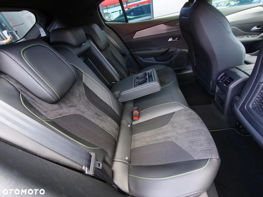 Peugeot 408 1.2 PureTech mHEV GT Exclusive S&S e-DSC6 - 16