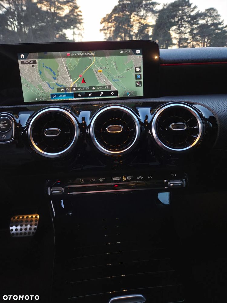 Mercedes-Benz Klasa A 180 AMG Line 7G-DCT - 28